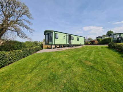 Previously Owned Willerby Winchester 38&#8242; x 12.6&#8242; Holiday Home